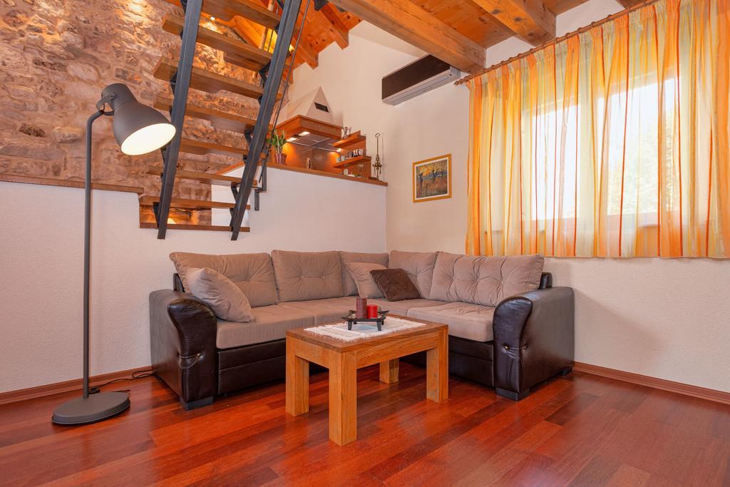 Holiday Home Rudina 스타리 그라드 객실 사진